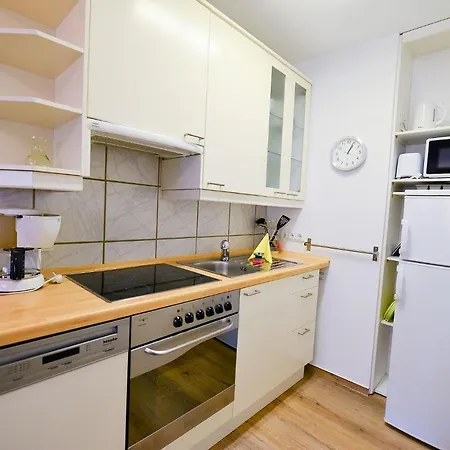 Haus Frauenpreiss F105 *